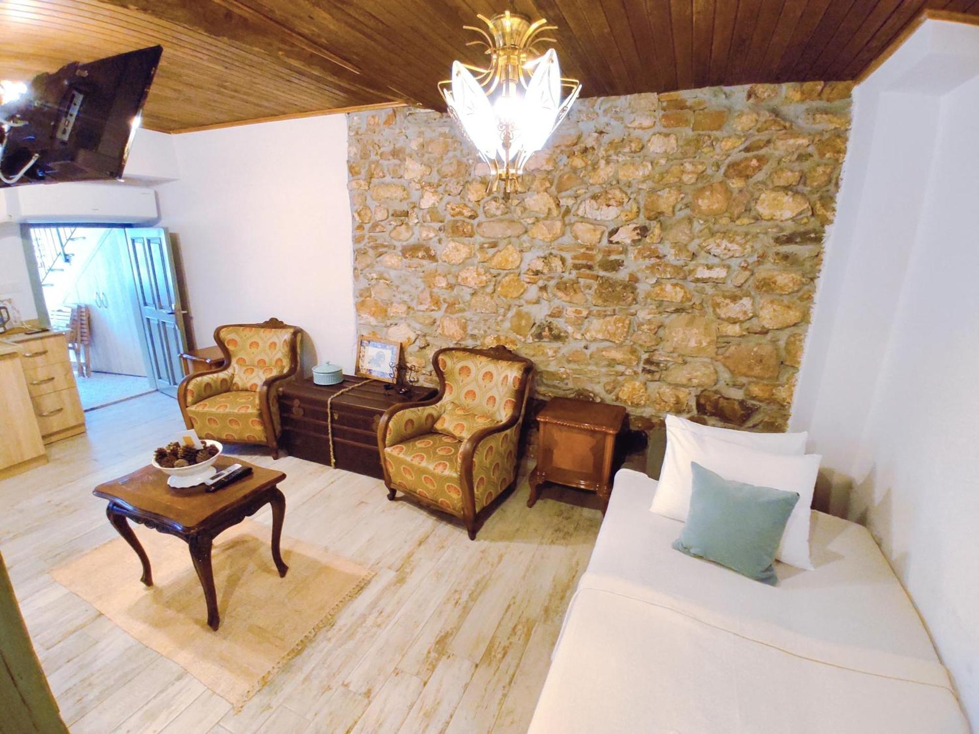 Kidoni Macaron Guesthouse Ayvalı المظهر الخارجي الصورة