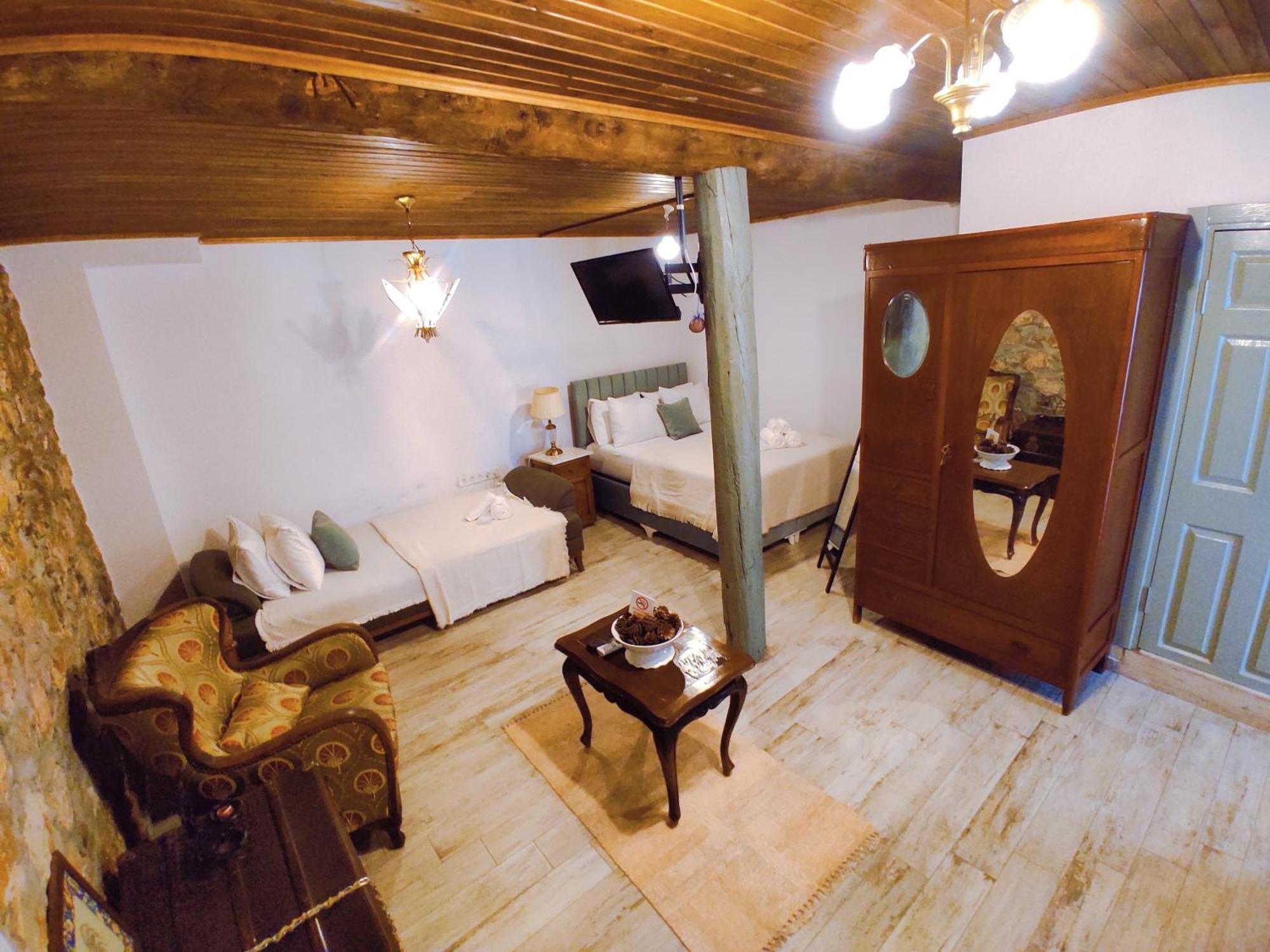 Kidoni Macaron Guesthouse Ayvalı المظهر الخارجي الصورة